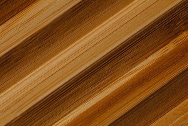 Comment poncer un parquet et rénover son plancher en bois ?